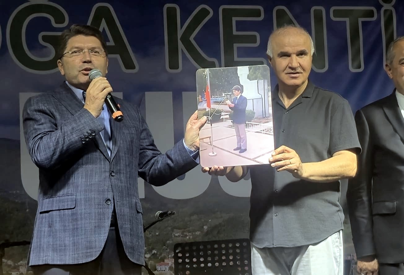 Kastamonu Hatırası Yıllar Sonra Bakan Tunç’a Ulaştı (1)