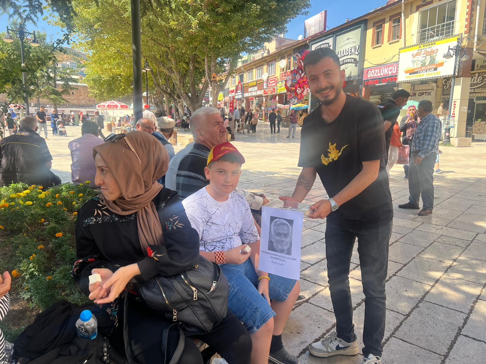 Kastamonu'da Mourinho'nun Helvasını Dağıttılar!2