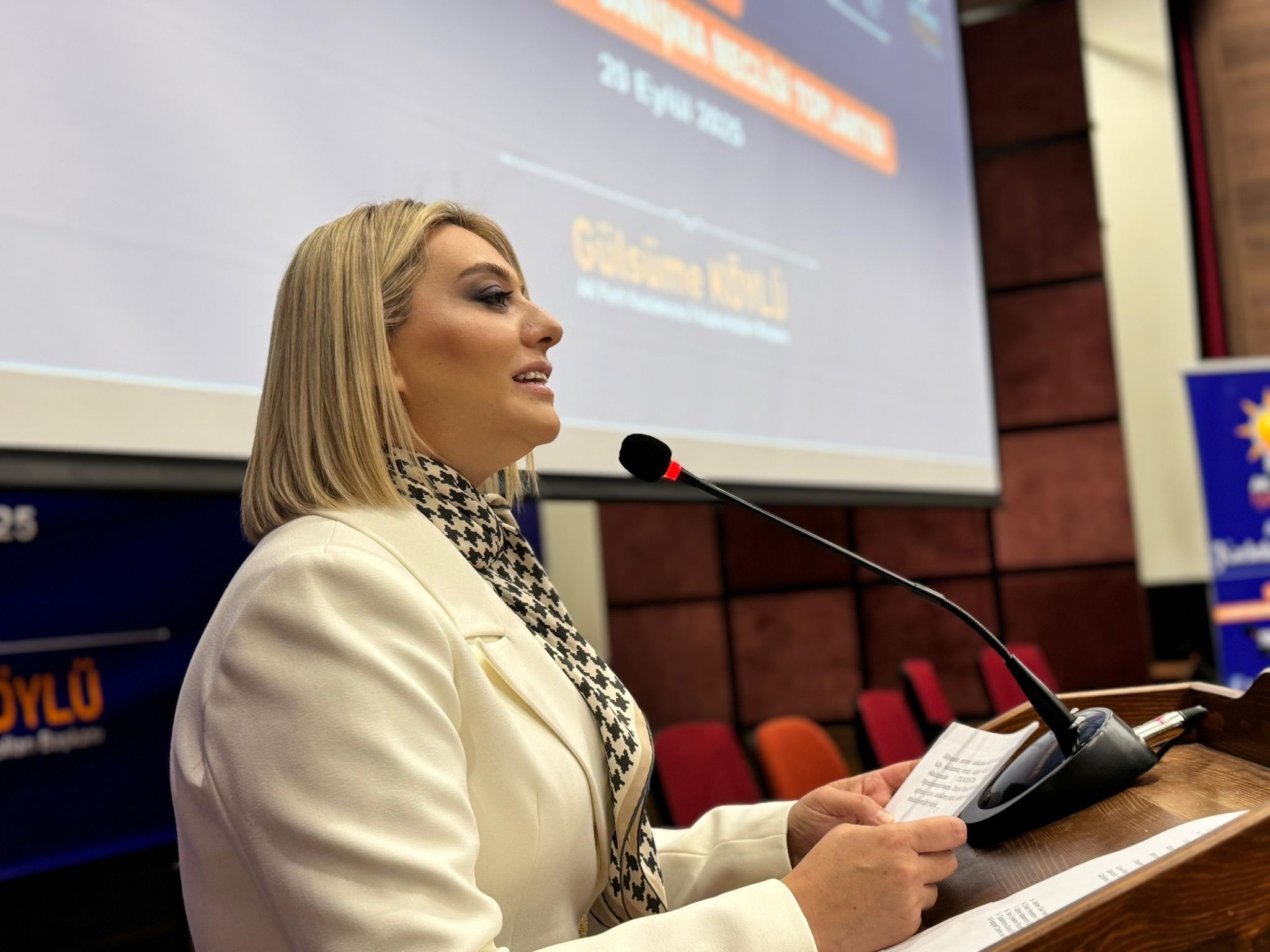 Ak Parti Serap Ekmekci (3)