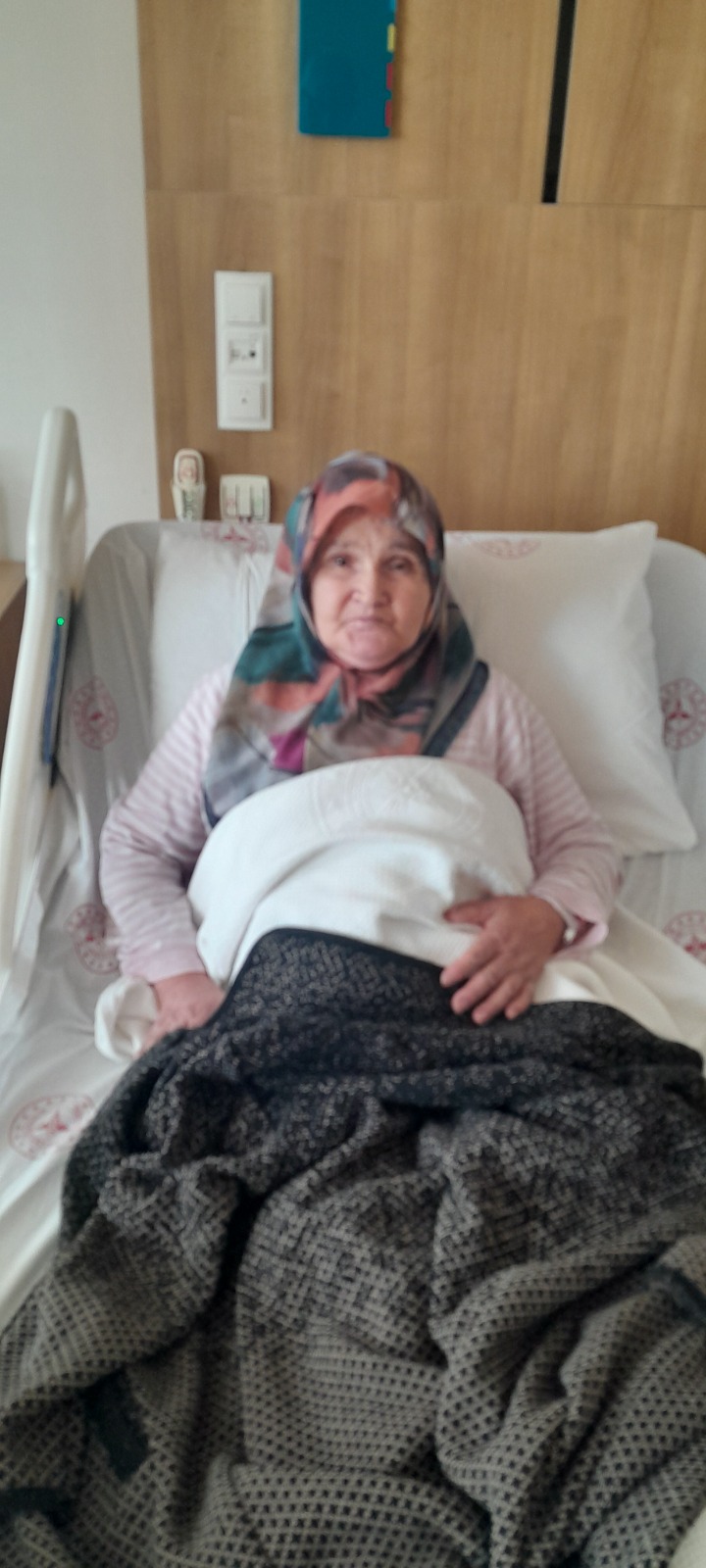 Kastamonu’da 7 Yıldır Yürüyemeyen Kadın Tedaviyle Ayağa Kalktı (1)