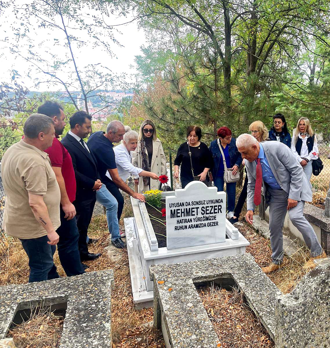 Mehmet Sezer Kabri Başında Anıldı (1)