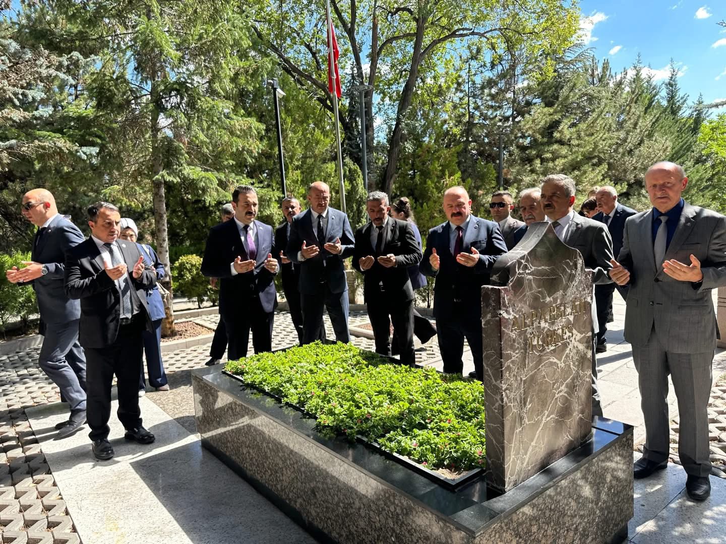 Mhp Turkesi Ziyaret Etti (1)