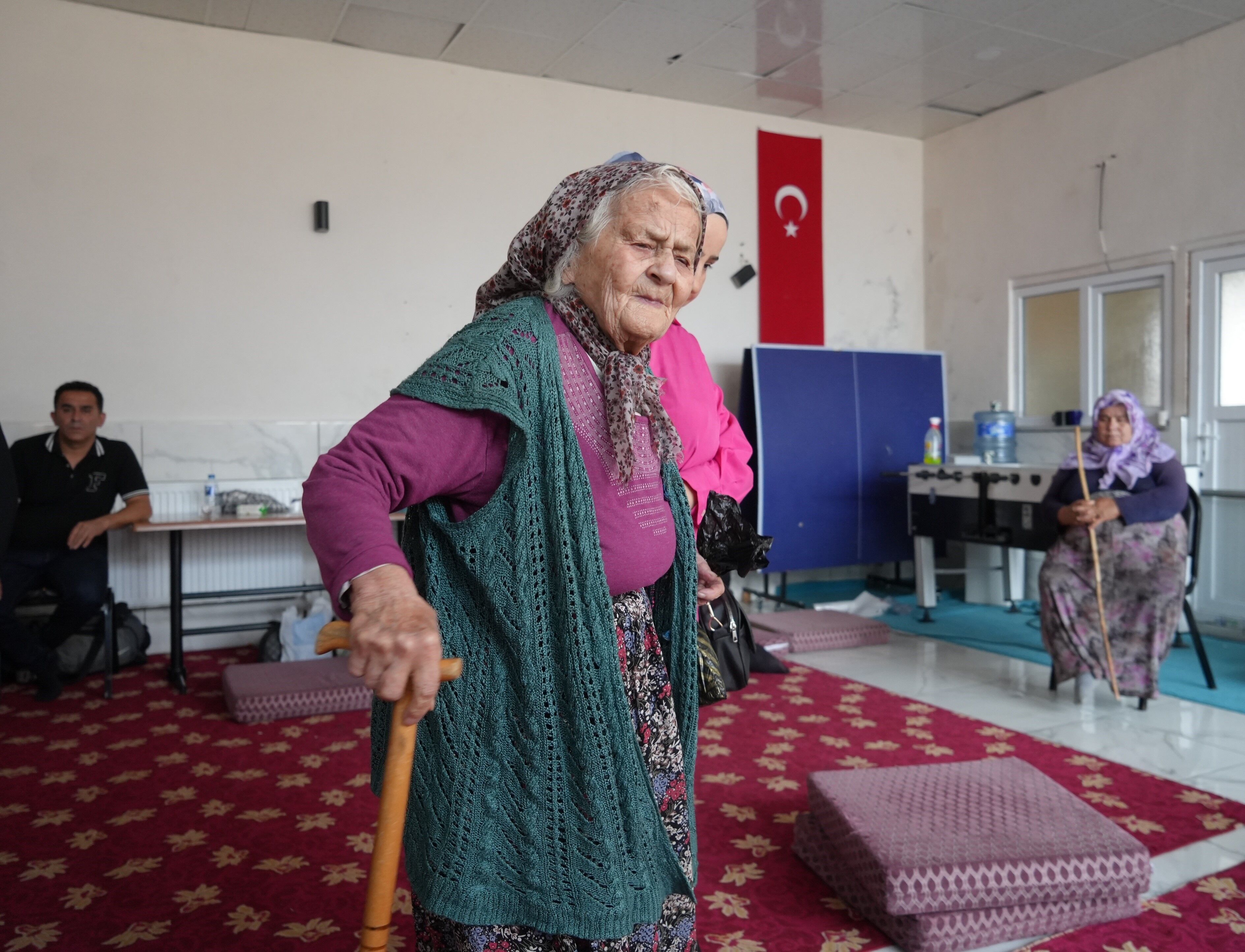 Tahliye Edilenler Kur'an Kursuna Yerleştirildi (1)
