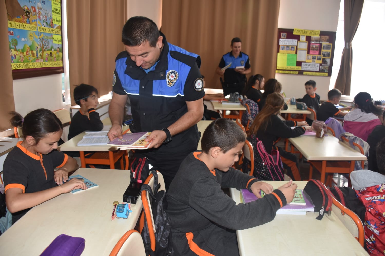 Tdp Şube Müdürlüğü'nden “Hayata Renk Verelim” Etkinliği