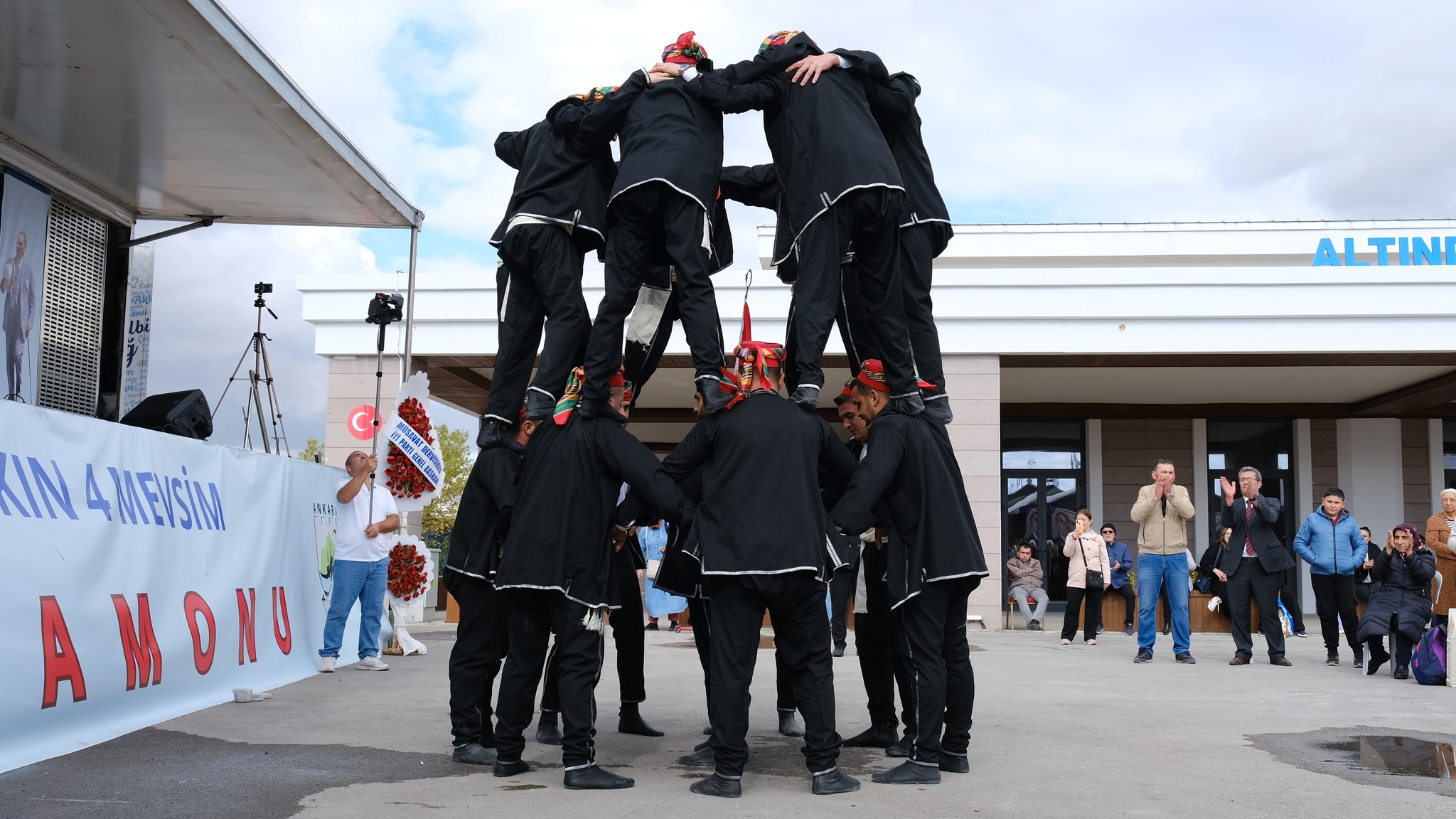 564239561 24845307988443694 6054638559464193855 N