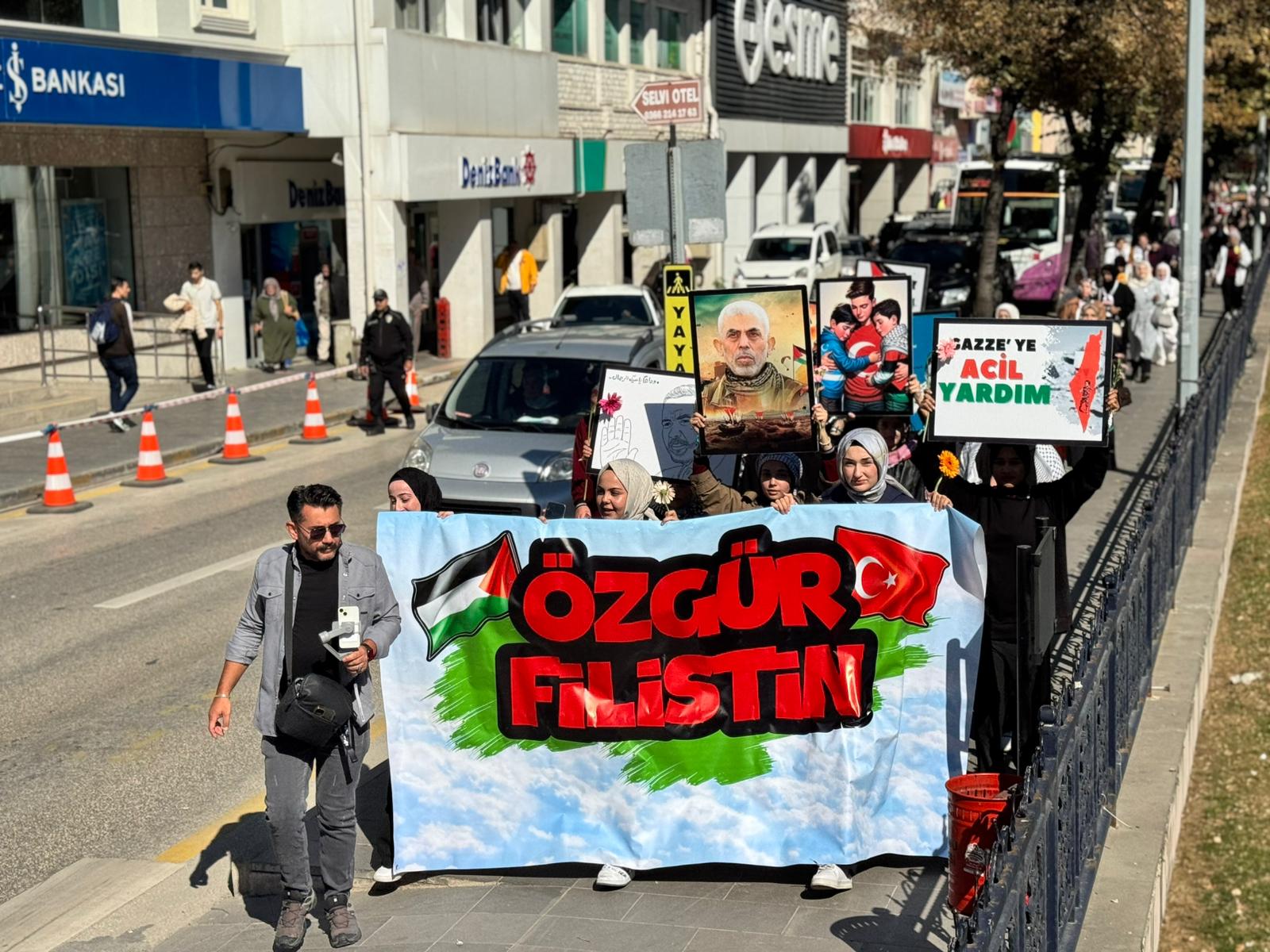 Ak Parti Kadın Kolları’ndan “Gazze Için Sessiz Çığlık” Etkinliği (5)