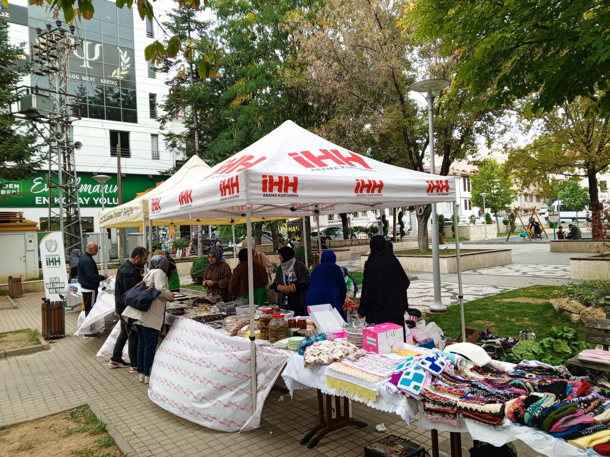 İhh’dan Cevizli Park’ta Hayır Kermesi (2)