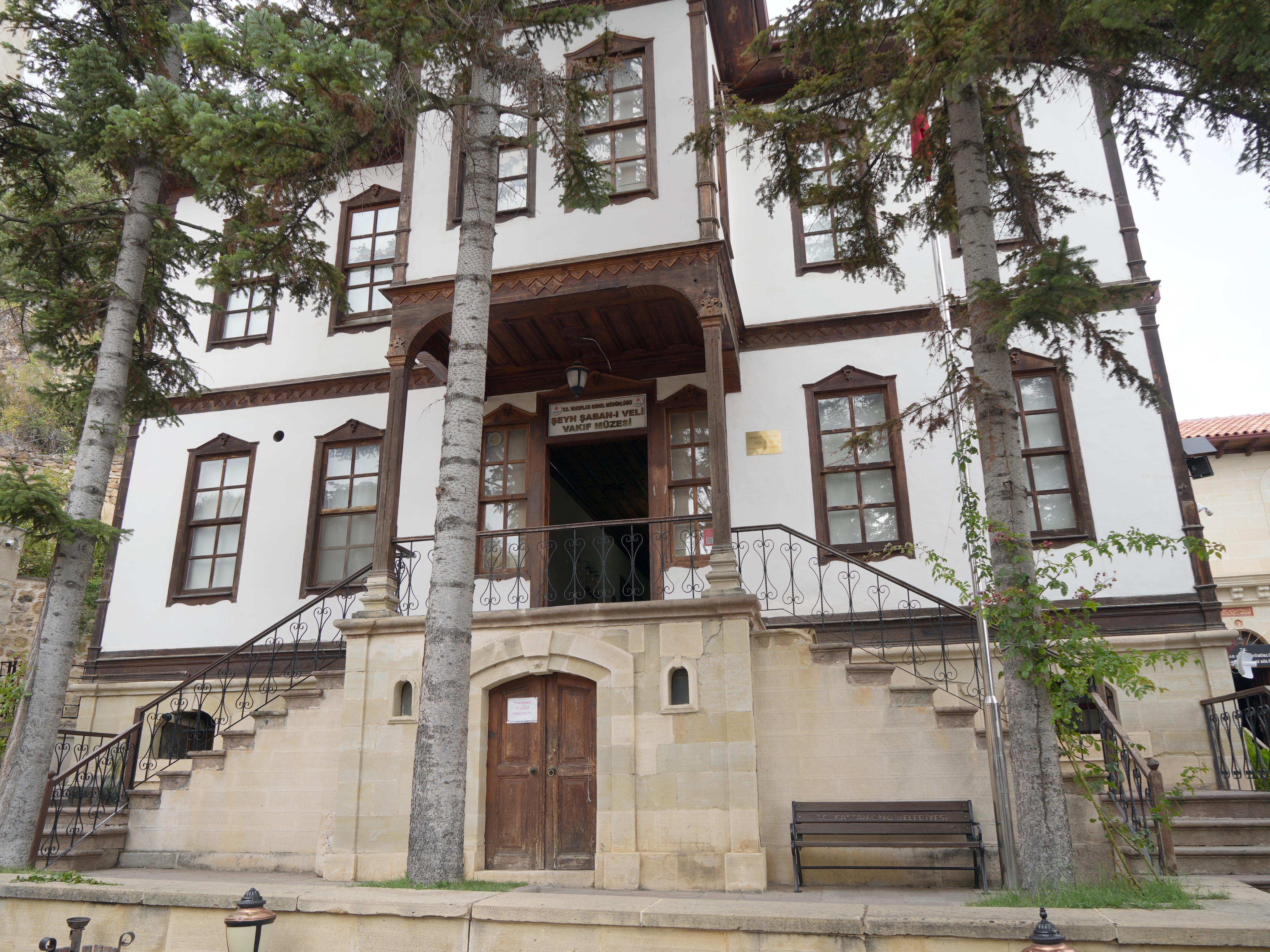 Kastamonu'daki Külliye, Sarıklarıyla Ziyaretçileri Çekiyor (3)