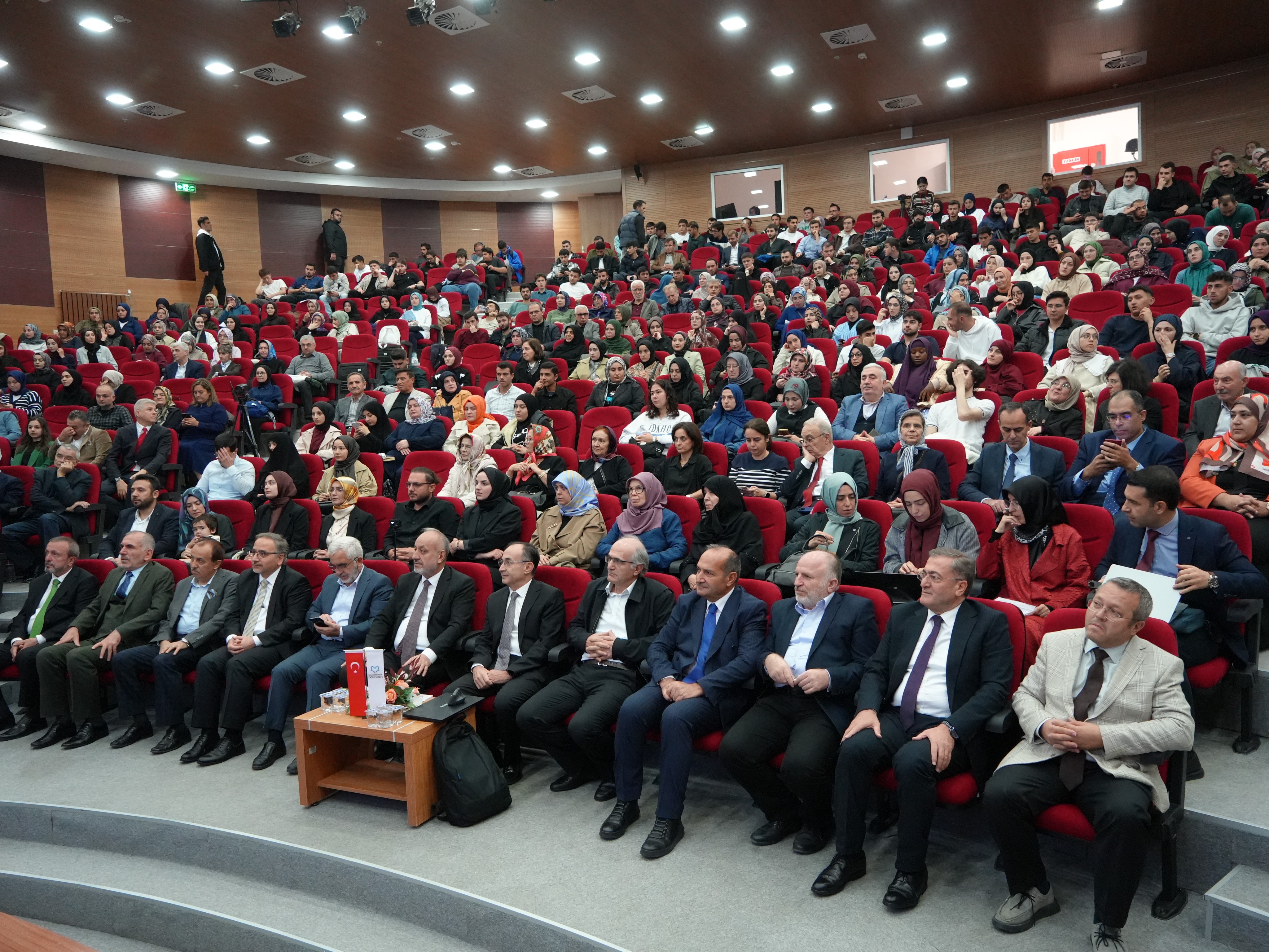 Prof. Dr. Mehmet Atalan Genç Akademisyenlerimizle Iftihar Ediyoruz (3)