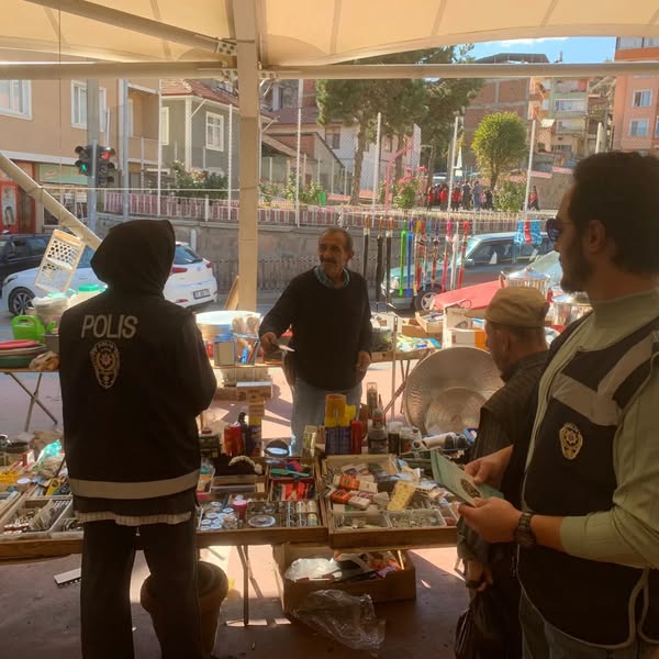 Tosya’da Emniyeti Vatandaşları Dolandırıcılara Karşı Uyardı (2)