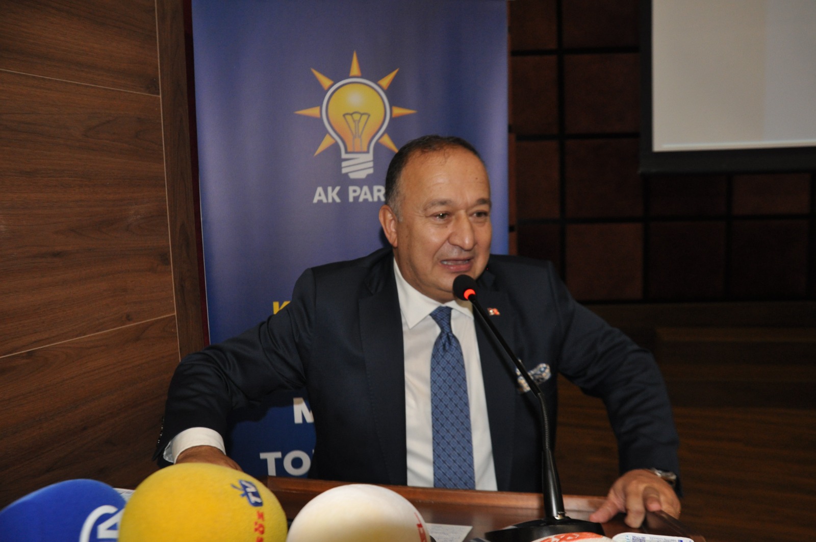 3776Defe B01F 4784 866F C05F17E328Aa