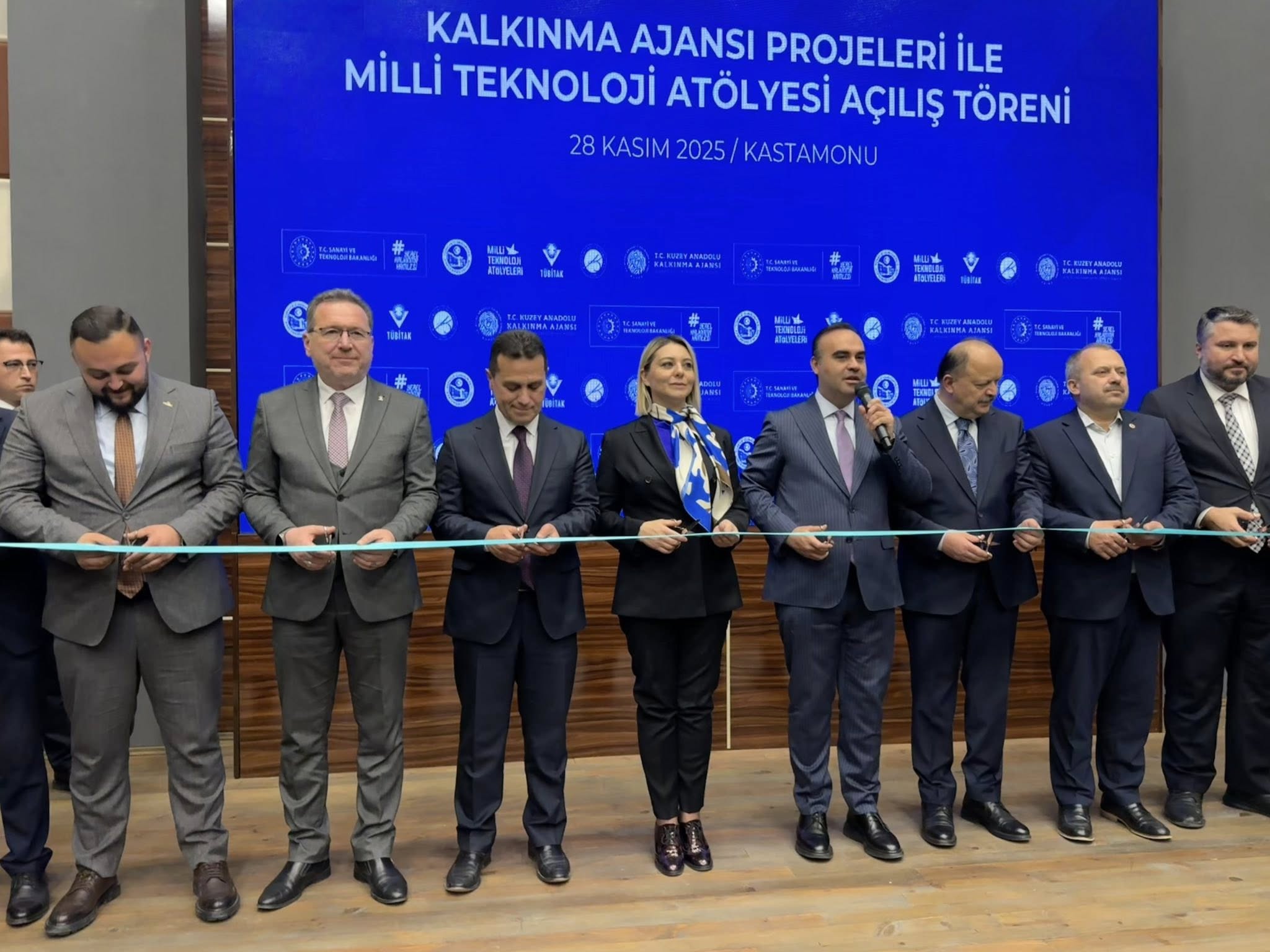 590957612 25177436958604211 9086951332759674029 N-1