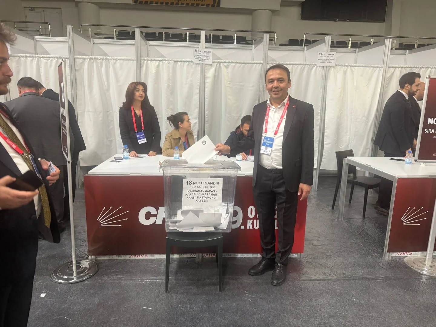 Baltacı Ozele Oy Atıyor