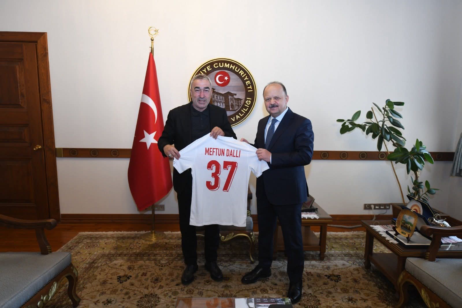 F5Ac1B3E D545 497A A18A 44E8305Dfc37