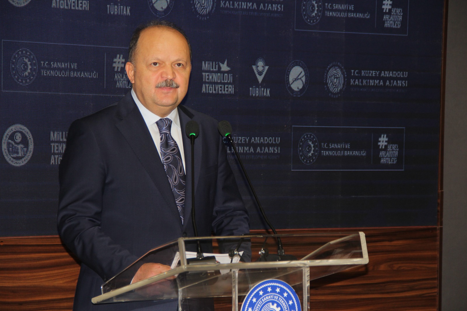 F8C9A4E4 Ee6A 42F0 95C8 394F269B2C35