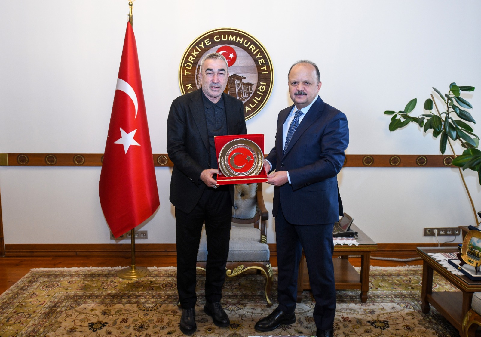 I M G 20251120 W A0003