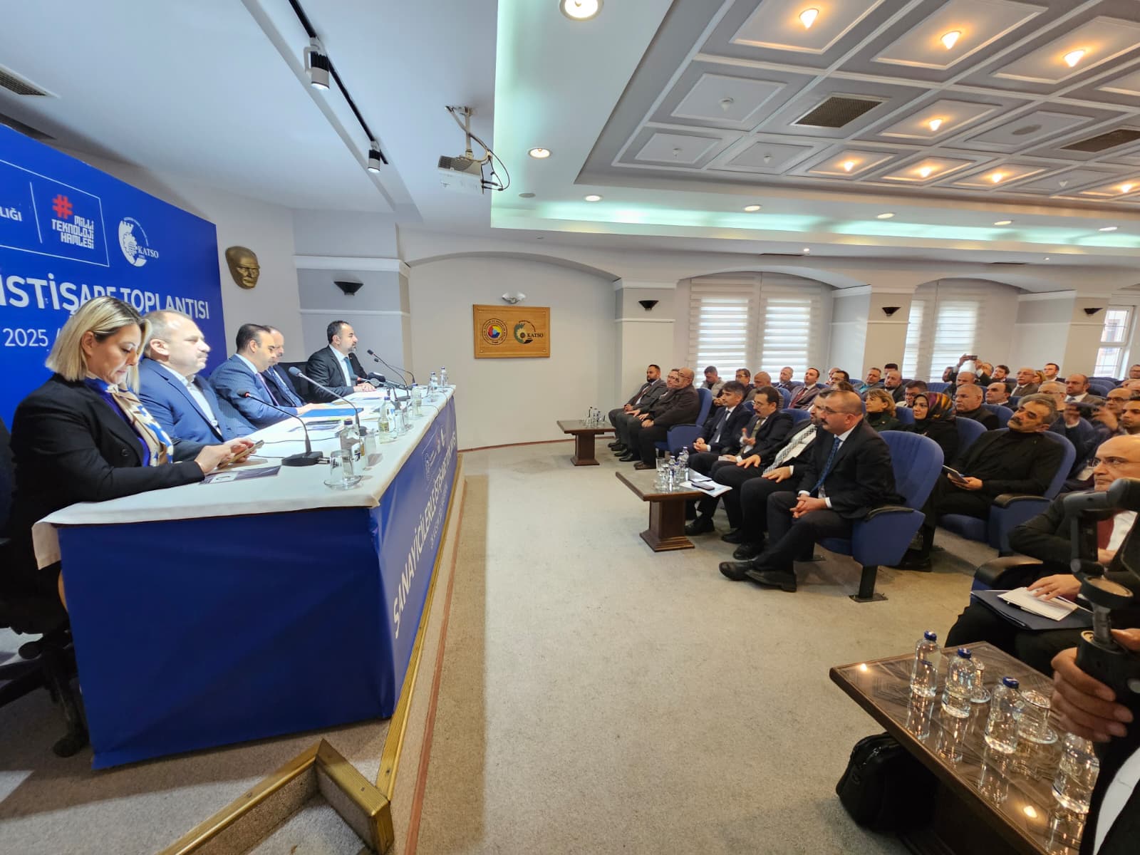 I M G 20251128 W A0003