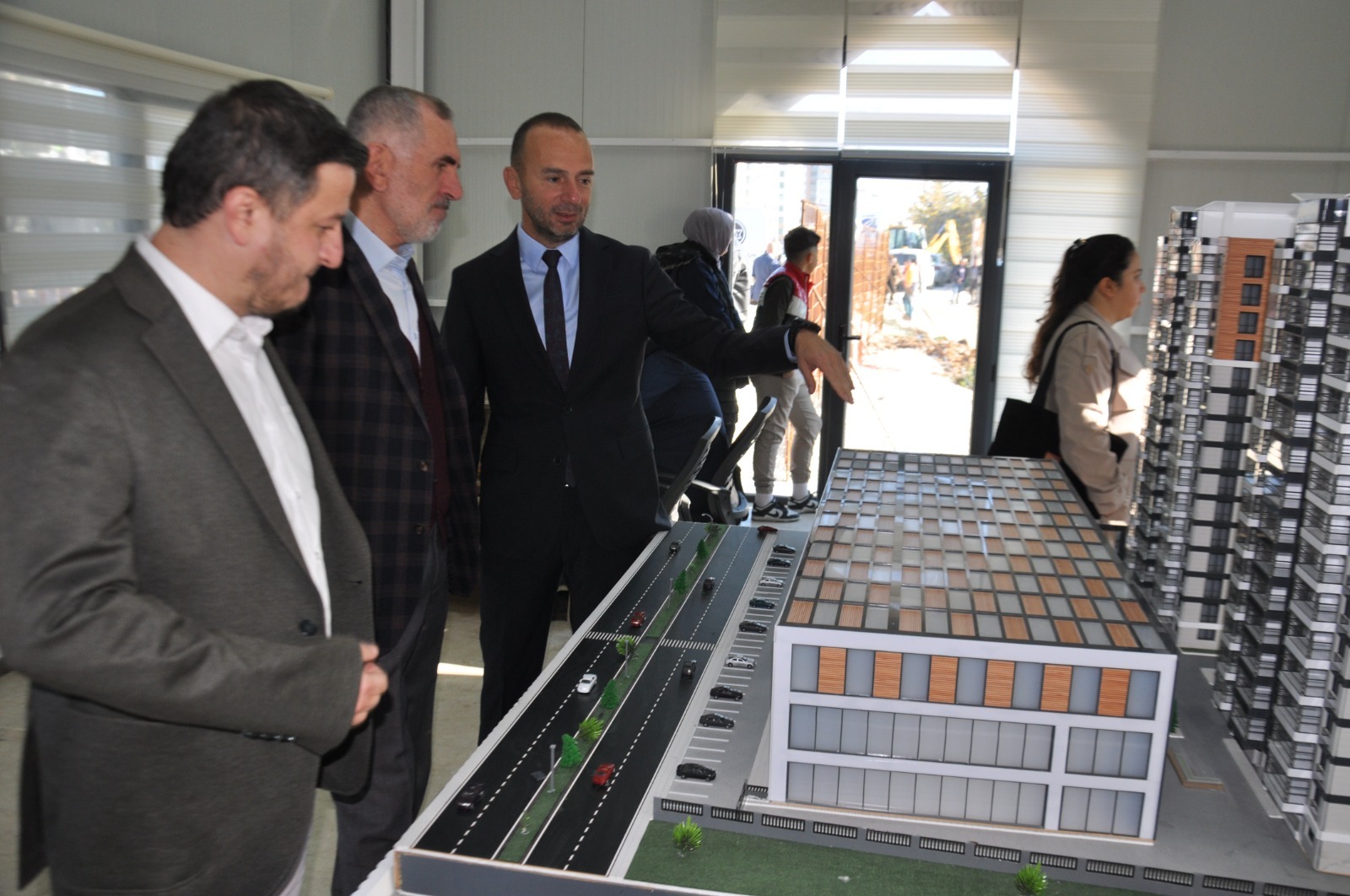 İstikbal İnşaat, İstikbal Cadde Projesi’nin Temelini Attı (2)