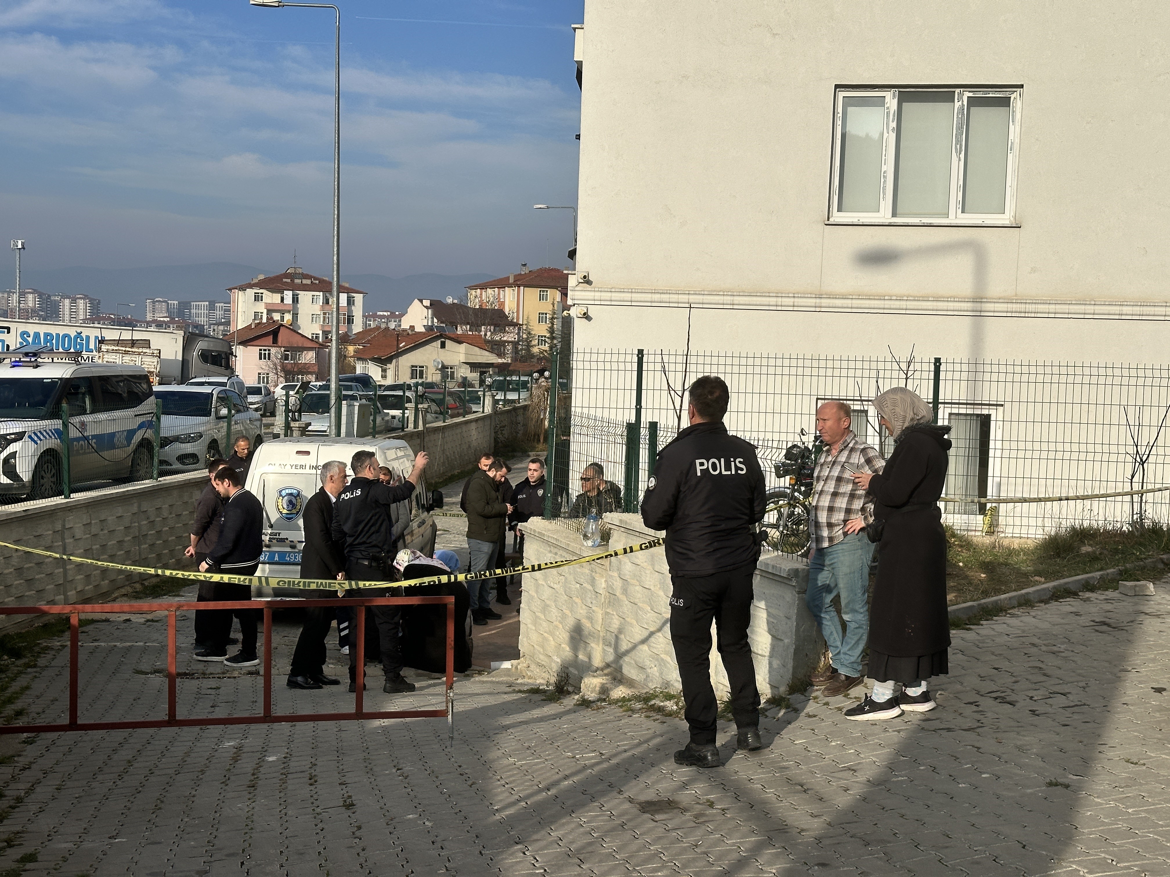 Kastamonu’da 7’Nci Kattan Düşen Genç Hayatını Kaybetti (1)