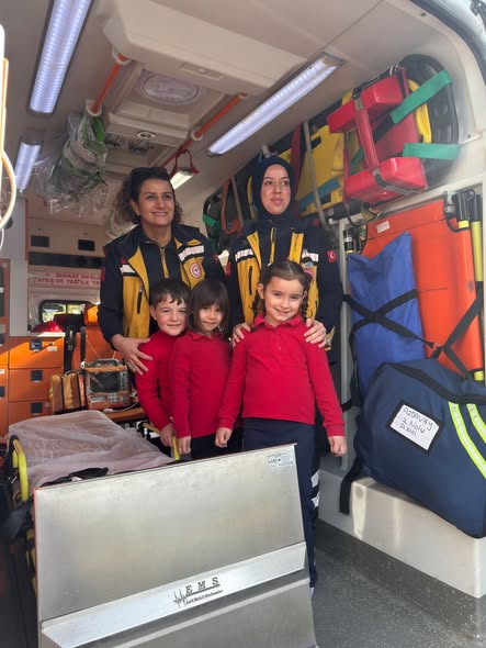 Kastamonulu Minikler Ambulansı Kesfetti (1)