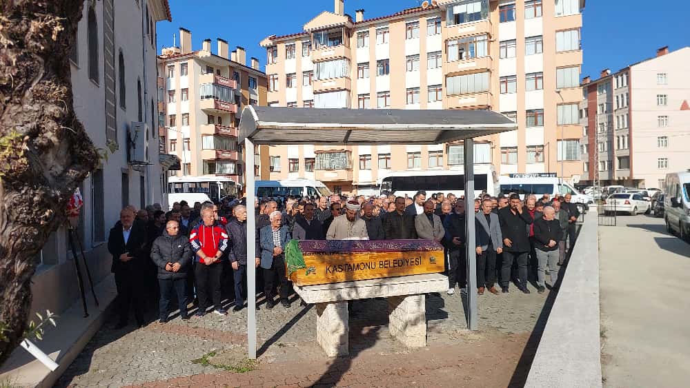 Kastamonu’nun Değerli Ismi Son Yolculuğuna Uğurlandı (4)