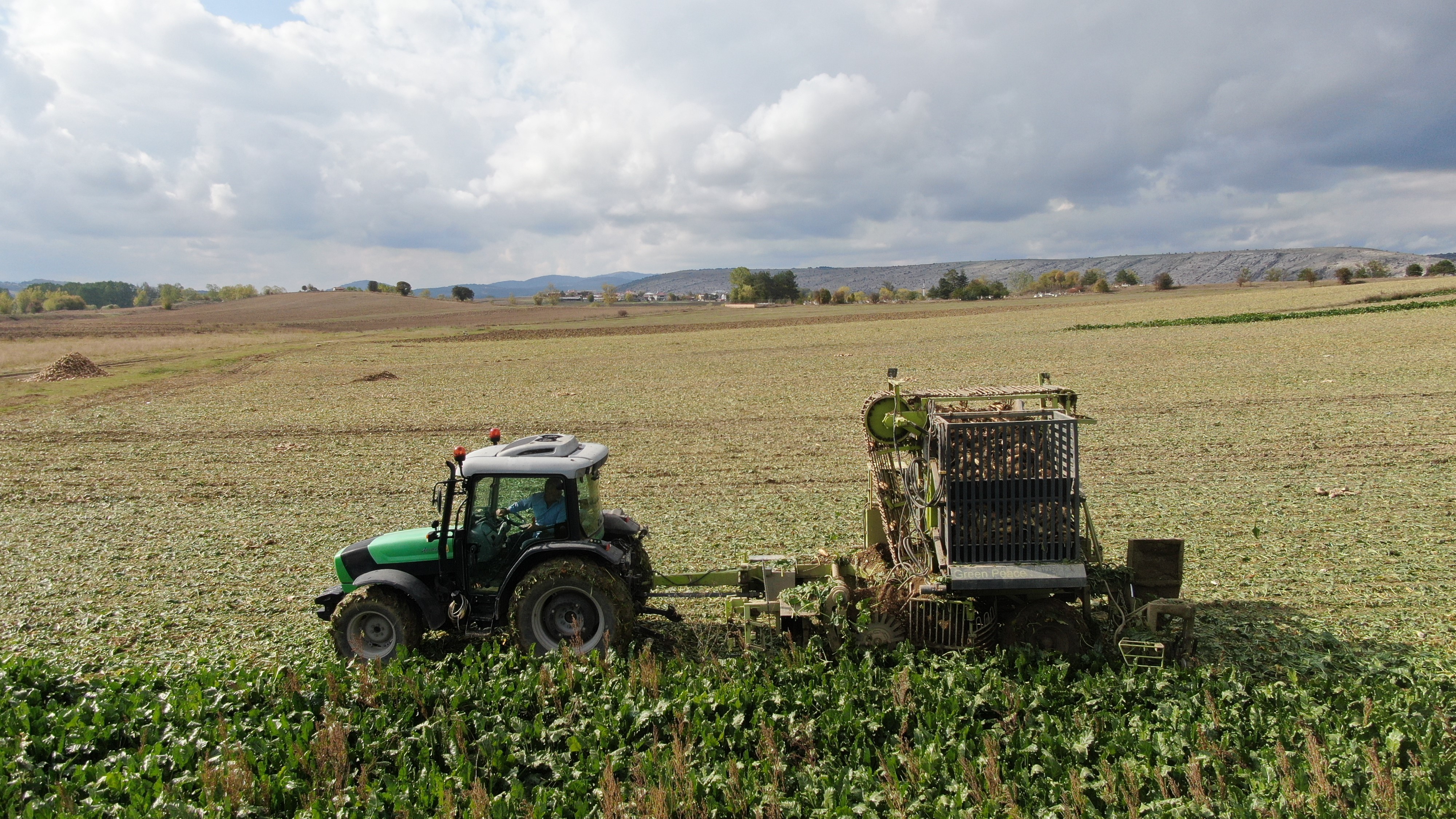 Kuraklığa Rağmen Kastamonu’da Pancar Mesaisi Sürdürülüyor (2)