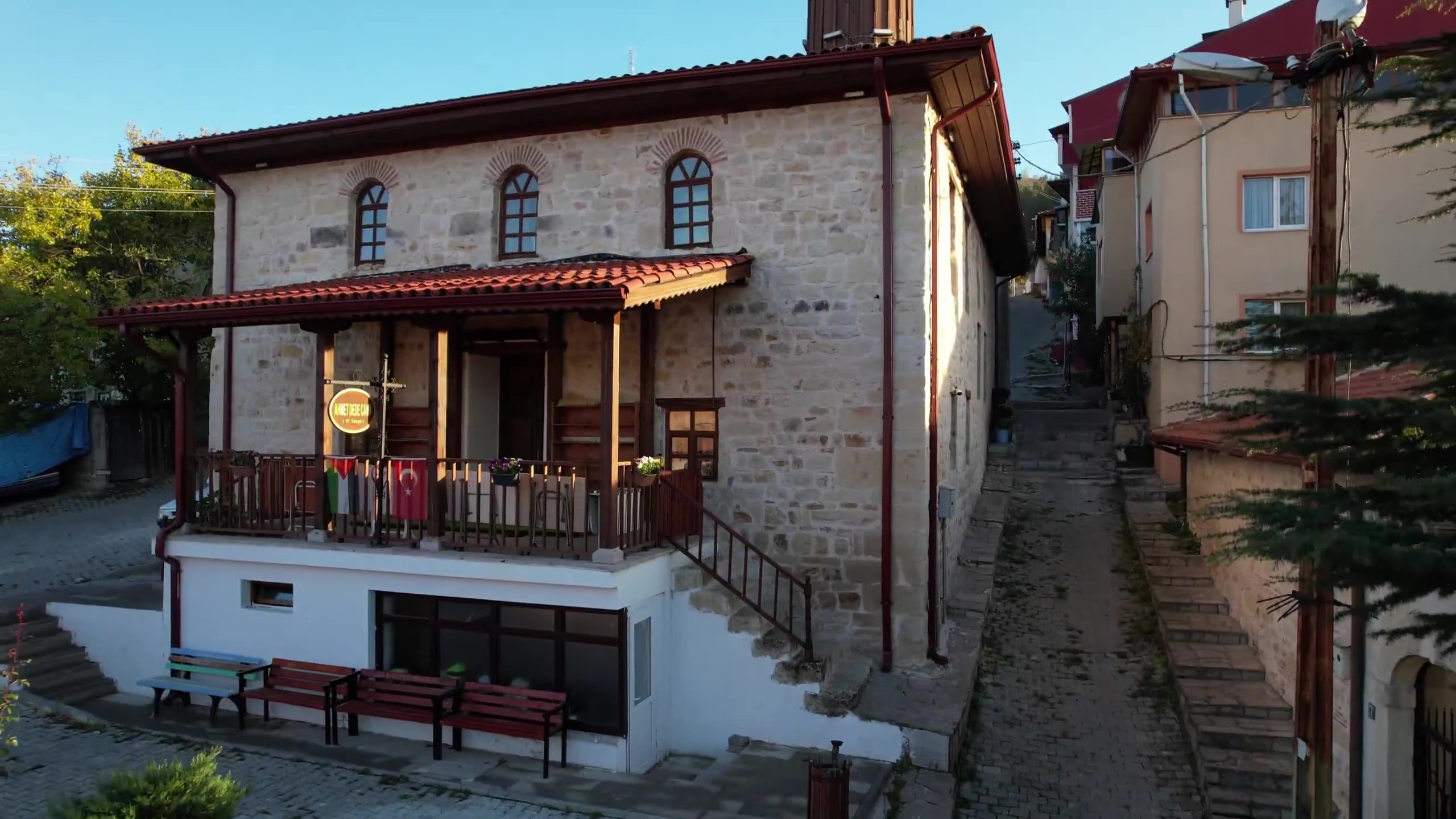 Vali Meftun Dallı'dan Ahmetdede Camii Paylaşımı (3)