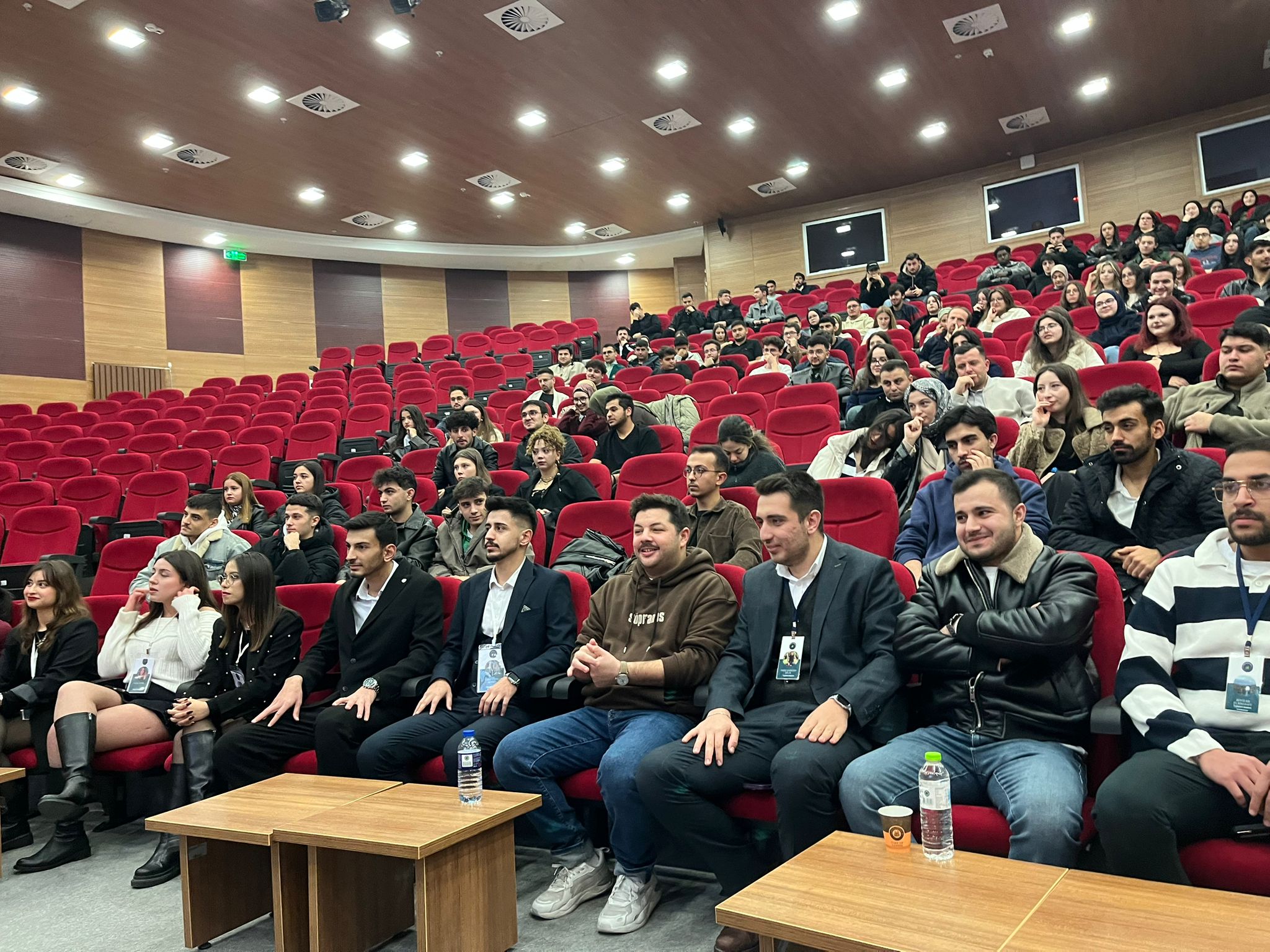 Genç Fenomen, öğrencilere deneyimlerini aktardı