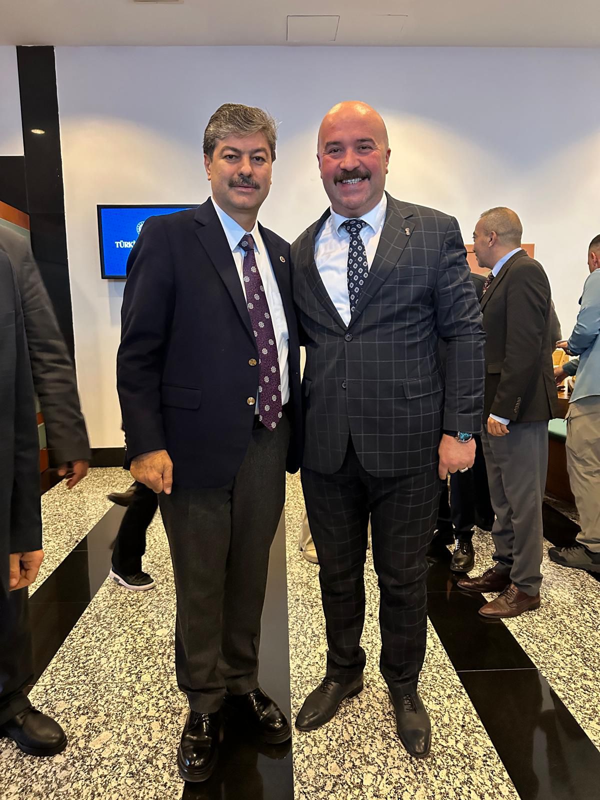 3D49B4B0 9A40 4B5F A7A8 C102F46481A4