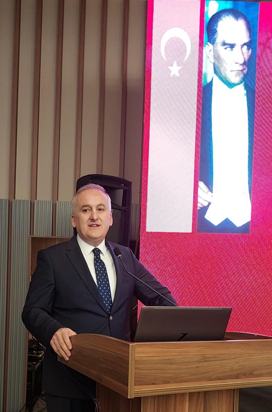 B7A71F29 242D 45A7 A447 2937D50Cc1F9