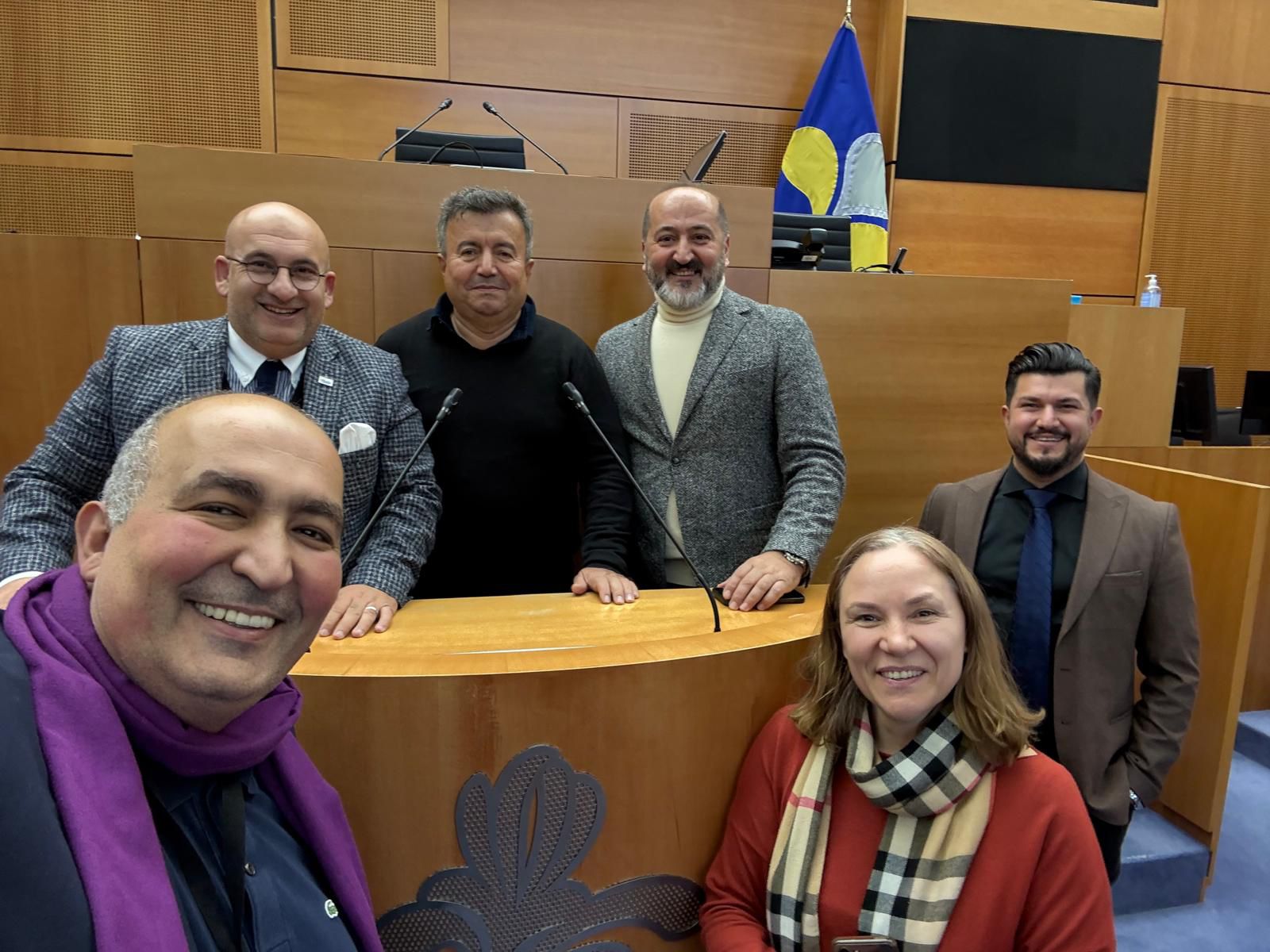 Brüksel’de 17 Aydır Hükümet Krizi Fouad Ahidar’a Baskı (2)