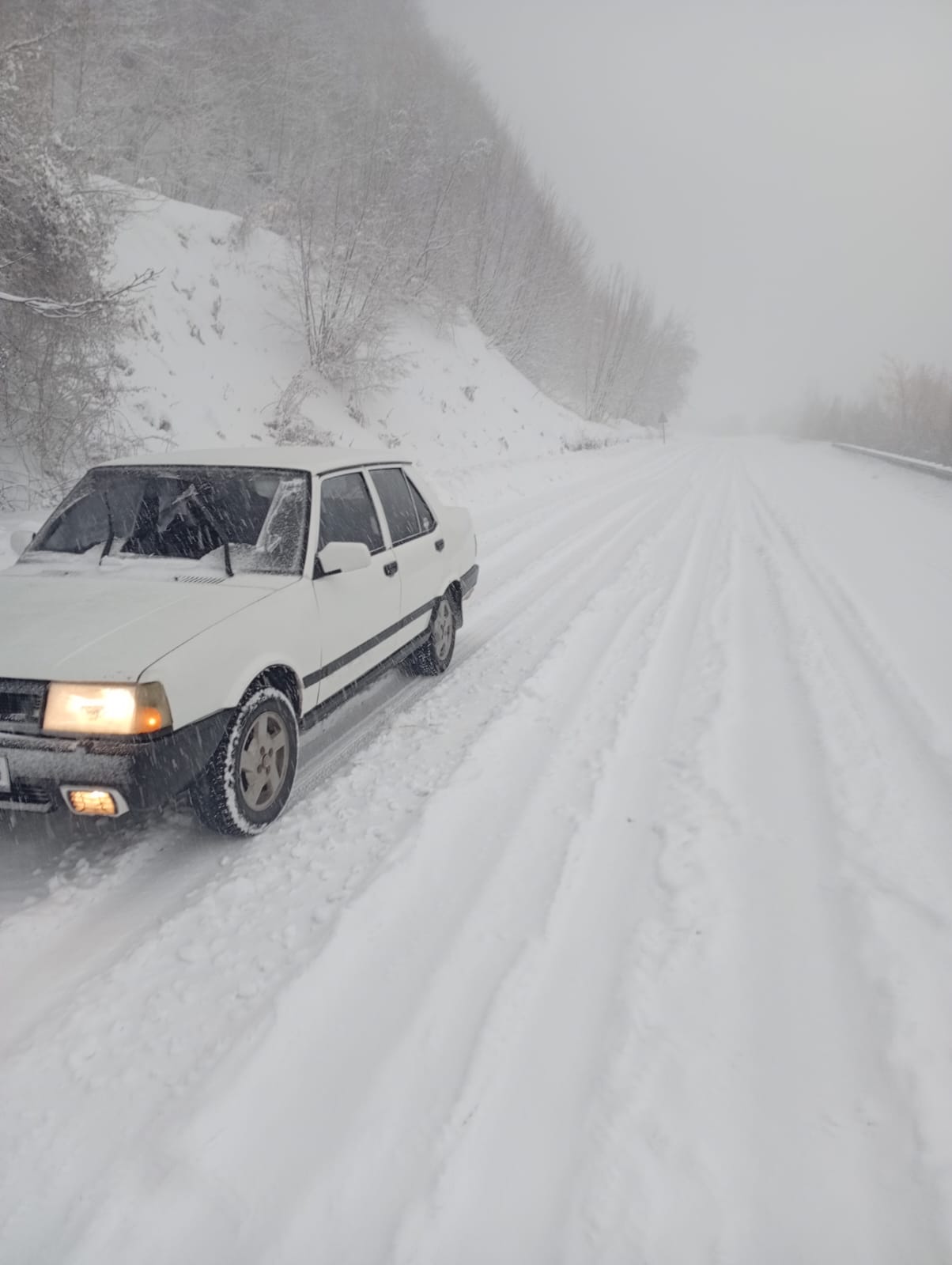 Cide Kastamonu Yolunda Yoğun Kar Yağışı (2)