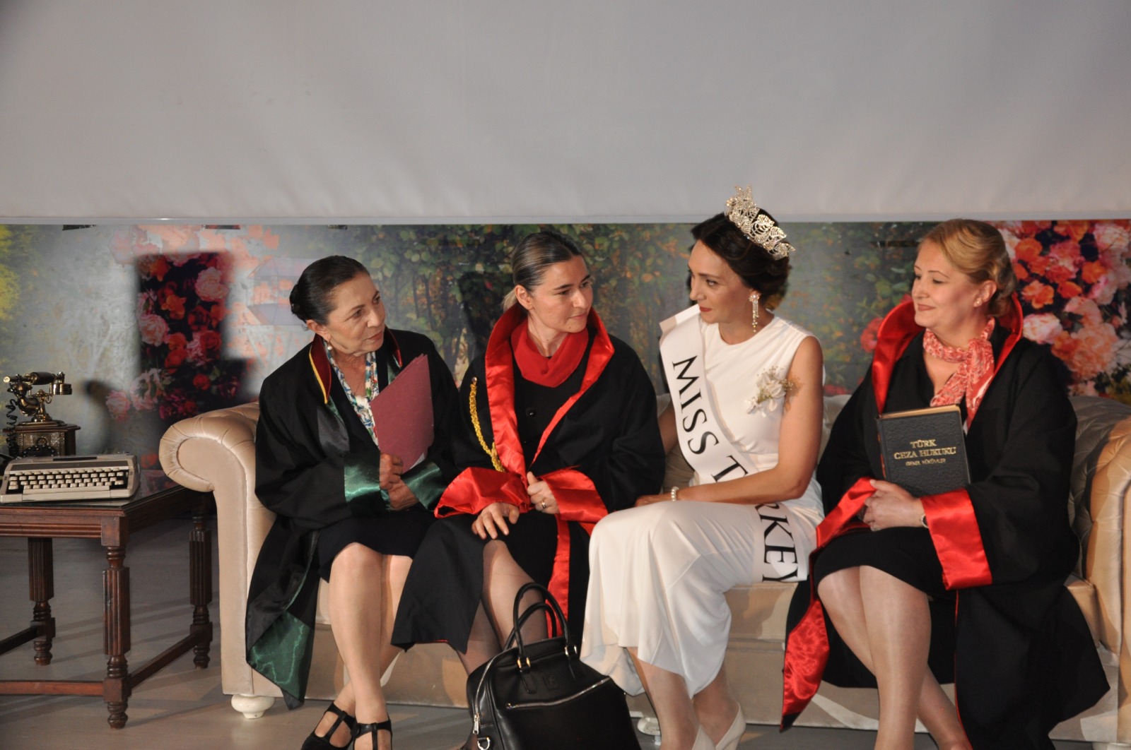 Halime Çavuş Kadın Derneği’nden İstanbul’da Tiyatral Gösteri (3)