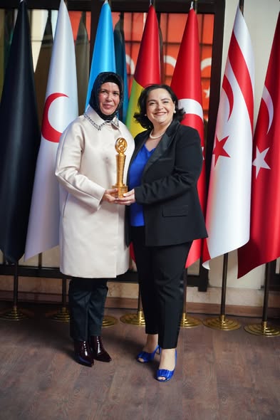 Kastamonu Için Çalışan Kadın Yöneticiye Çifte Ödül! (2)