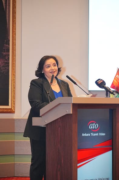 Kastamonu Için Çalışan Kadın Yöneticiye Çifte Ödül! (3)