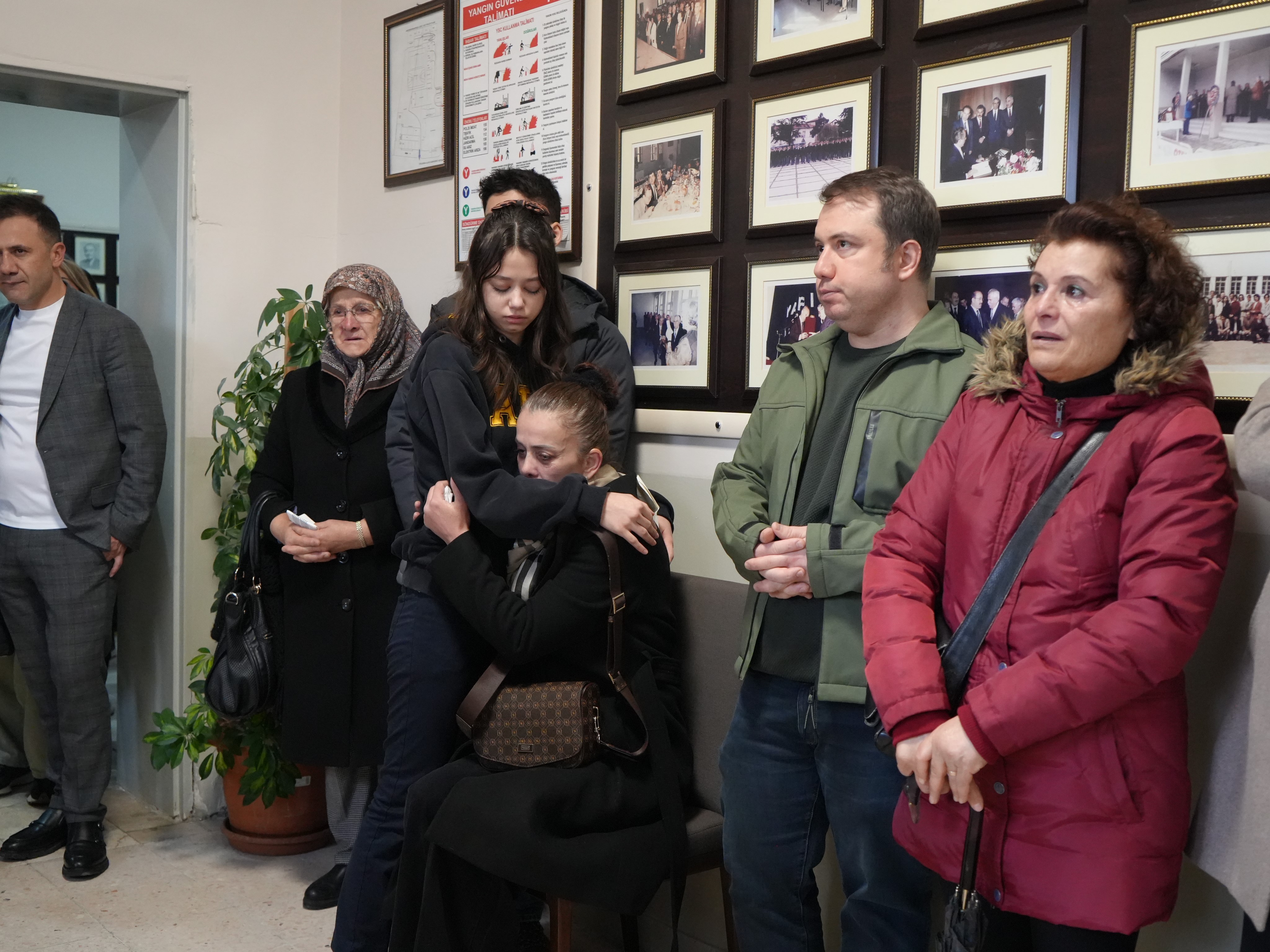 Kazada Hayatını Kaybeden Genç Kızın Adı Kitaplarla Yaşayacak (4)