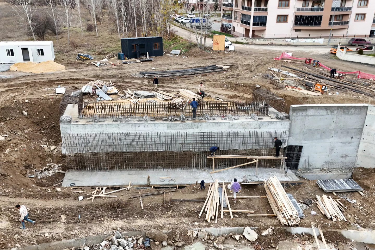 Kopru Yukseliyor (2)