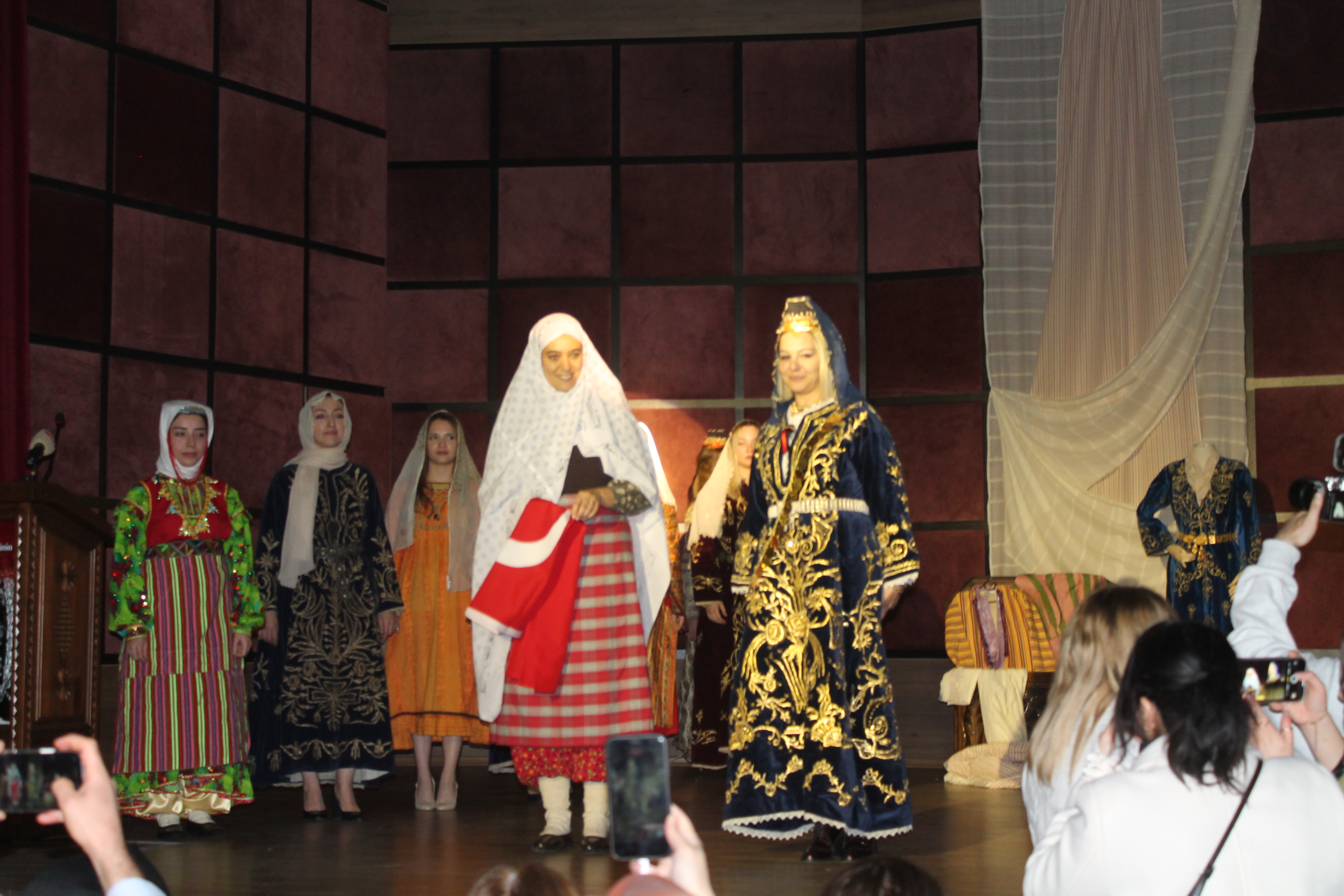 Mi̇ne Özgür Köşe (5)-13