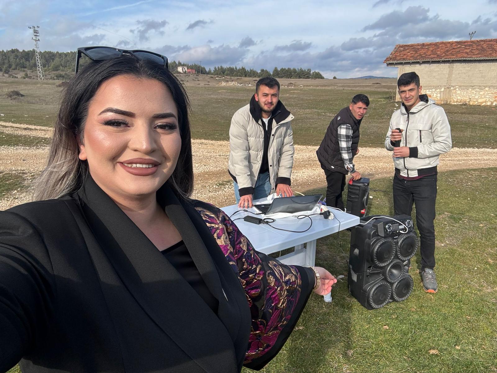 Muhtar Ebru Uzun’dan Köyde Eğlence Dolu Gün (2)