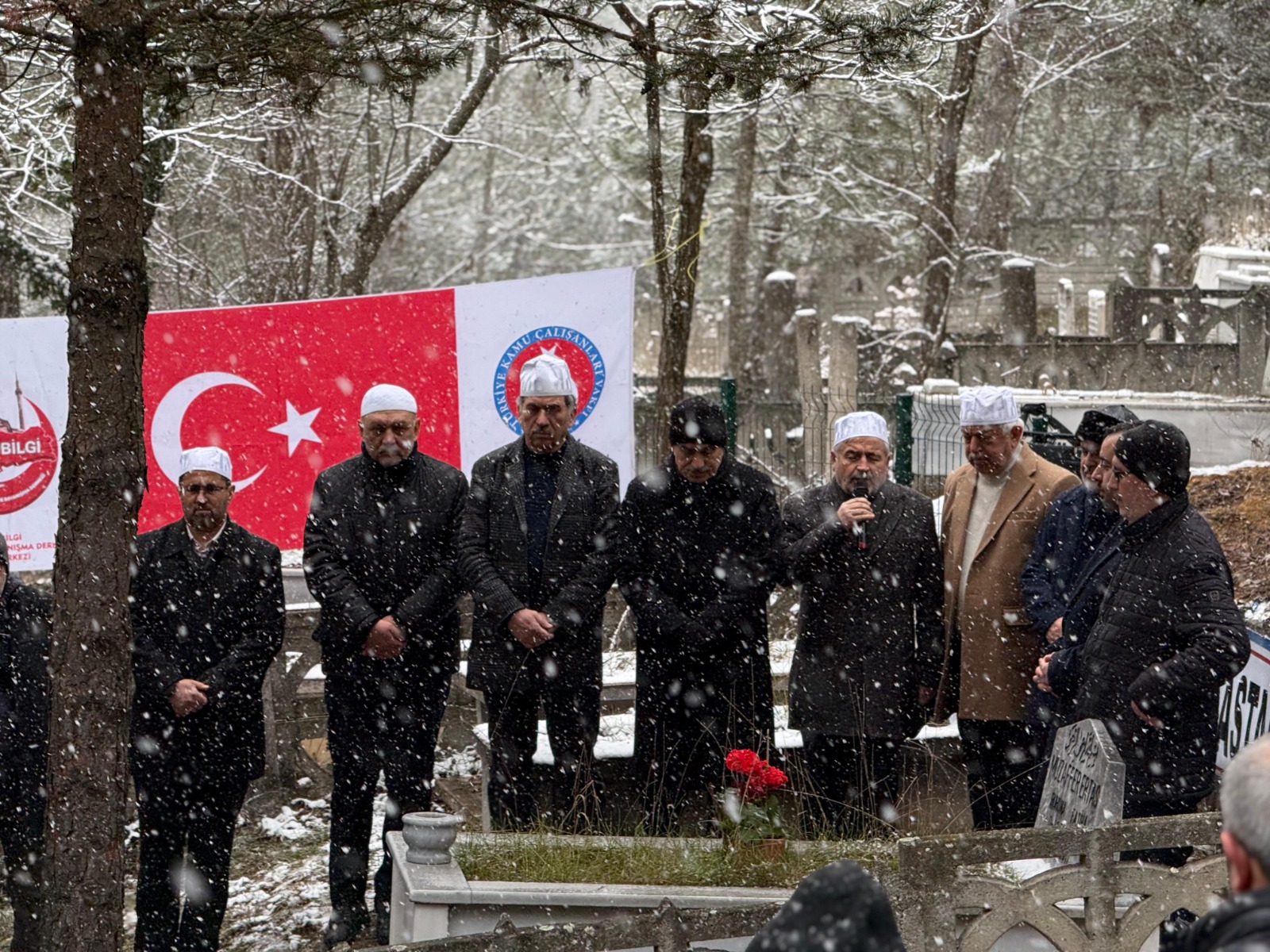 Muzaffer Ertaş Vefatının 8. Yılında Aualarla Yâd Edildi (2)