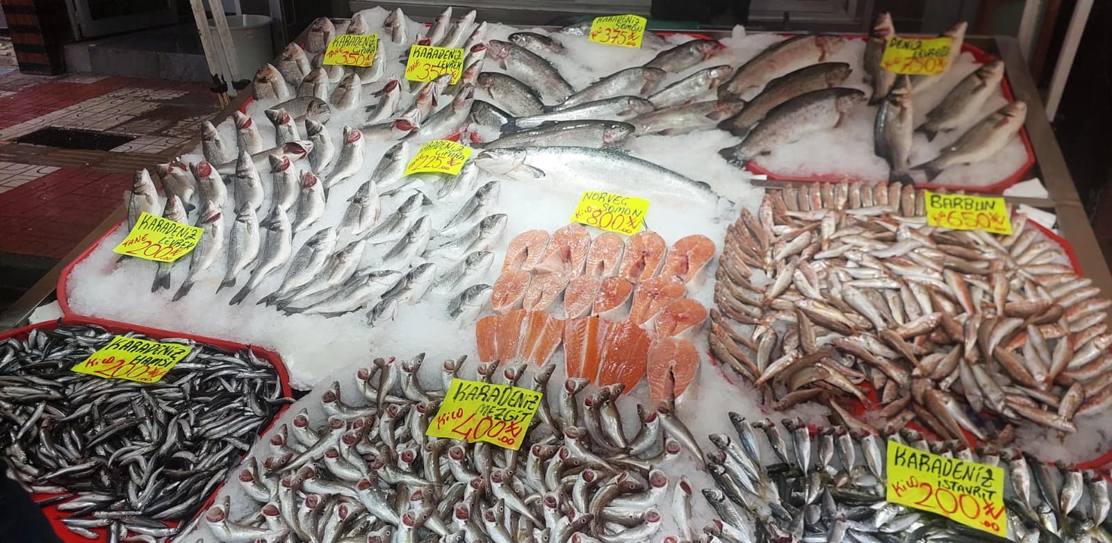 Salı Pazarı'nda Hamsi Rüzgarı!3