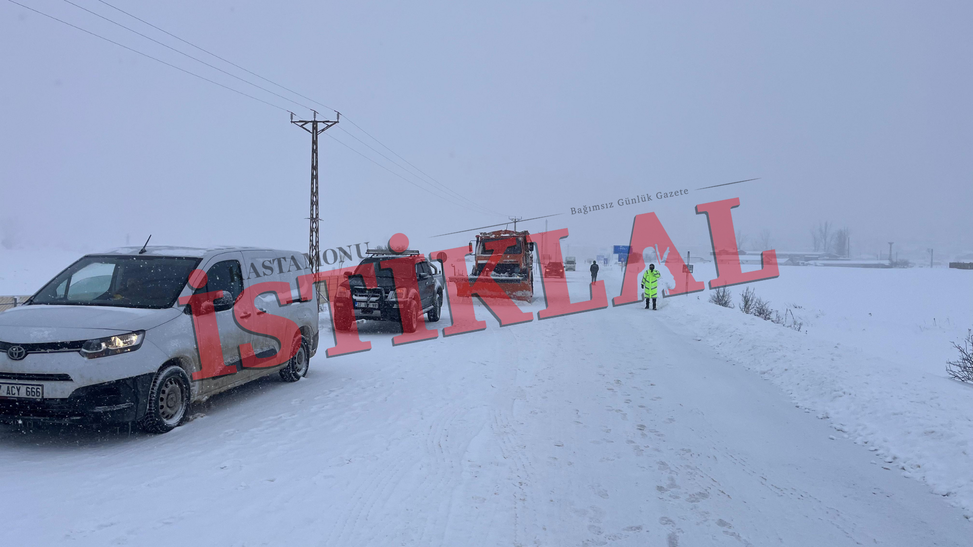Son Dakika Ağlı–Azdavay Yolunda Tır Devrildi (2)