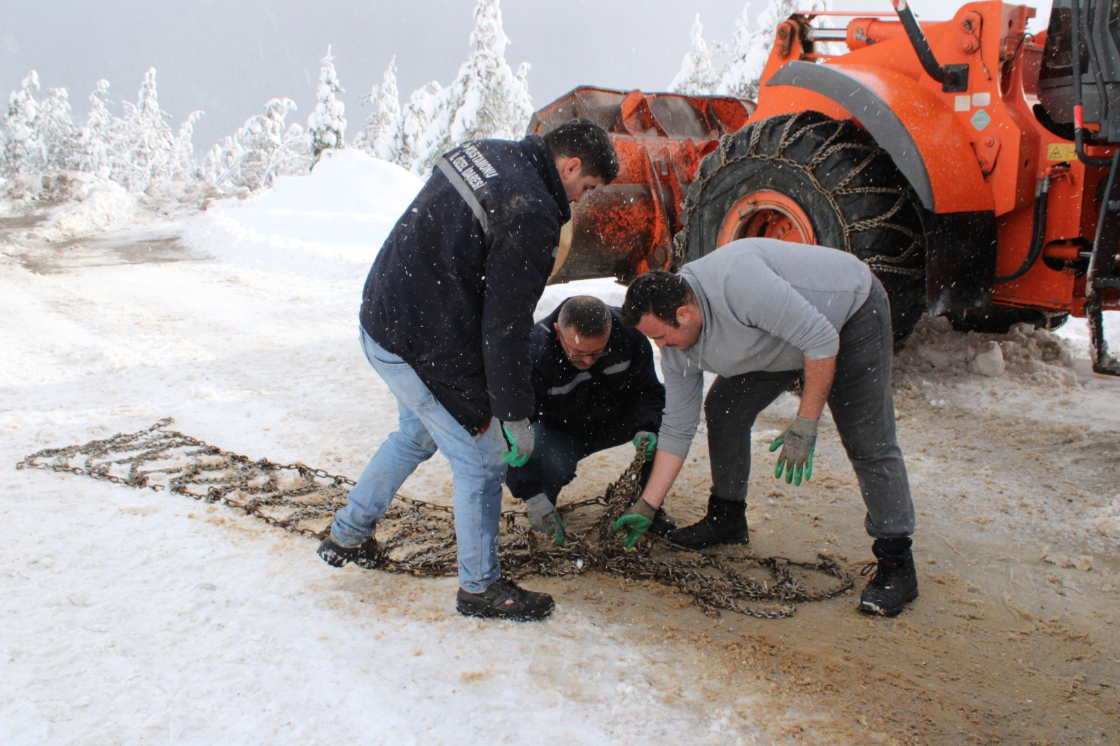 Vatandaşın Mutluluğunu Hissetmek Yorgunluklarını Alıyor (3)