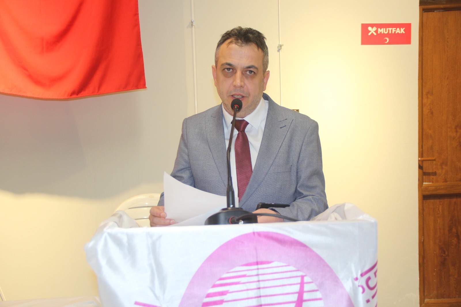 70E4Bb80 8E07 4De5 8Eef 3Dbaeda8311F