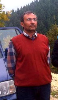 Acıklama Yapan Adam Binası Çökmüş