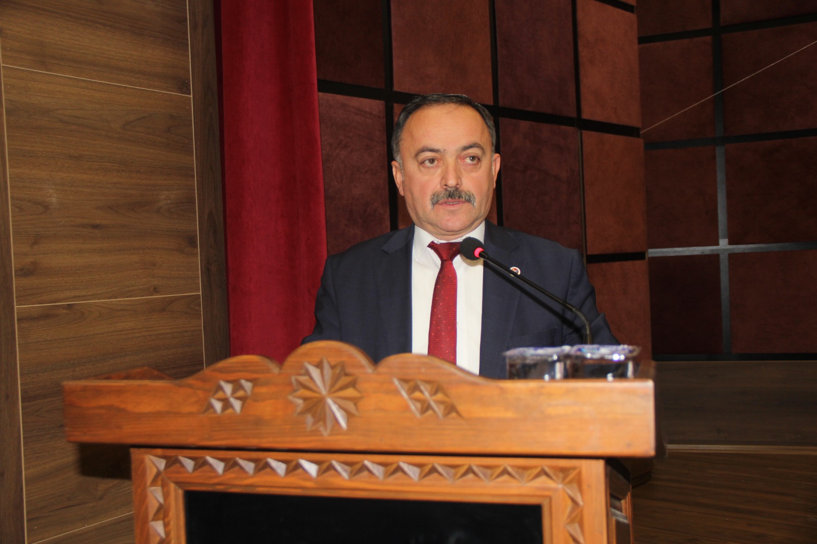 B8Ec0798 432A 463D 951F F3B889Cb8Ad3