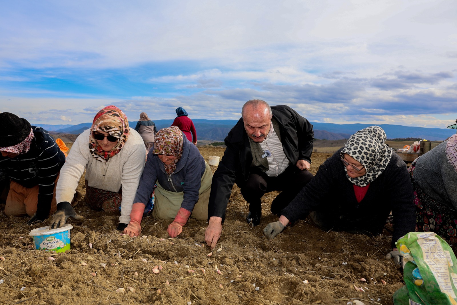 Baskan Iscilerle Bir Arada (1)