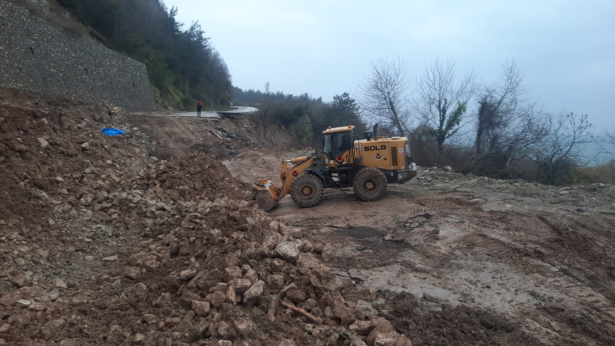 Çöken Cide Bartın Yolunda Çalışmalar Başladı (1)