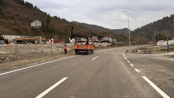 Devlet Hastanesi Önündeki Yol Trafiğe Açıldı (2)