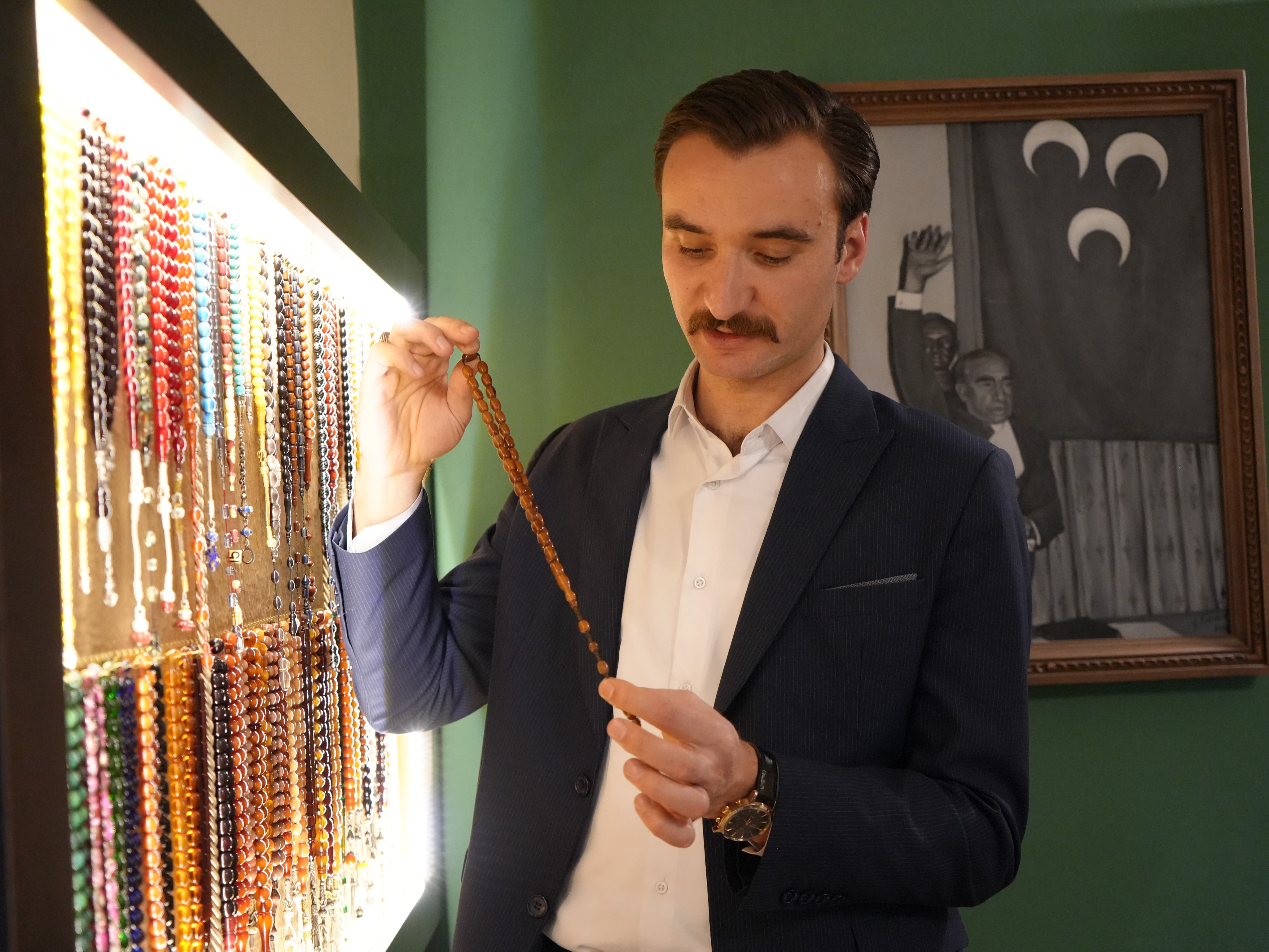 Ekşioğlu, Tespih Yapabilmek Için Iki Gününü Harcıyor (3)